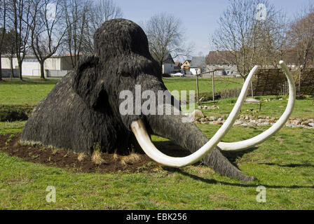 Mammut (Mammuthus spec.), Mammut in Eiszeigarten im Museum Salder Castel, Deutschland, Niedersachsen, Salzgitter Salder Stockfoto