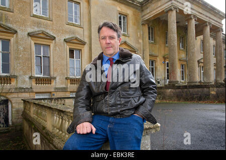 Der Graf von strickjacke an der Tottenham Haus, zeigt die verlassenen Ställen und White Lodge (weiß lackiert), wo er jetzt lebt Stockfoto