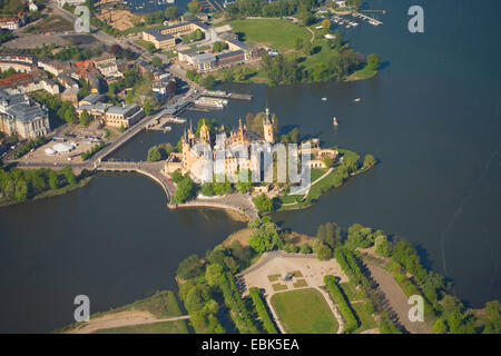 Luftaufnahme des Schweriner Schlosses im Schweriner See, Deutschland, Mecklenburg-Vorpommern Stockfoto