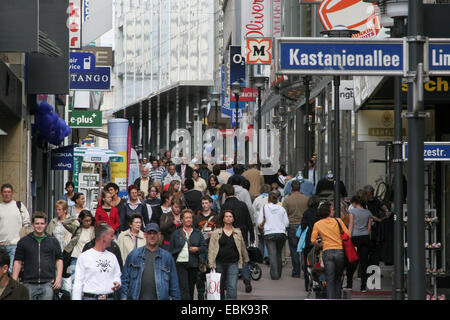 Shopping-Meile der Stadt Essen, Essen, Ruhrgebiet, Nordrhein-Westfalen, Deutschland Stockfoto