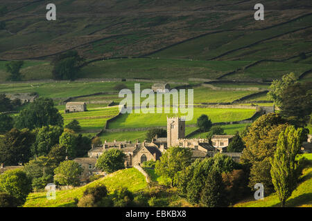 St. Oswald, die Pfarrei Kirche Askrigg, einem Dorf in der Yorkshire Dales National Park, England Stockfoto