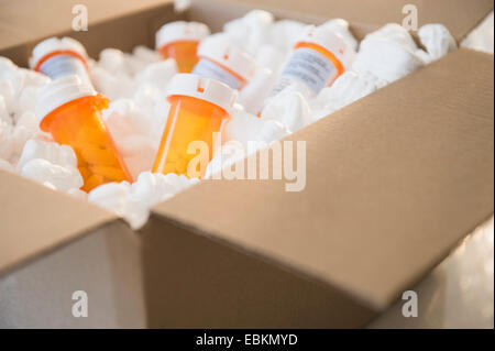 Nahaufnahme von Box mit Medizin Stockfoto