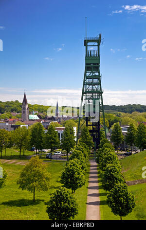 Erin Landschaftsgarten mit der 68 Meter hohe Förderturm, Castrop-Rauxel, Ruhrgebiet, Nordrhein-Westfalen, Deutschland Stockfoto