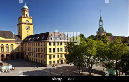 Rathaus und Johanniskirche, Deutschland, Nordrhein-Westfalen, Ruhrgebiet, Witten Stockfoto