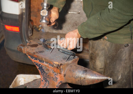 Hufschmied, Mike Moss, Godshill, Isle Of Wight, England, UK, Stockfoto