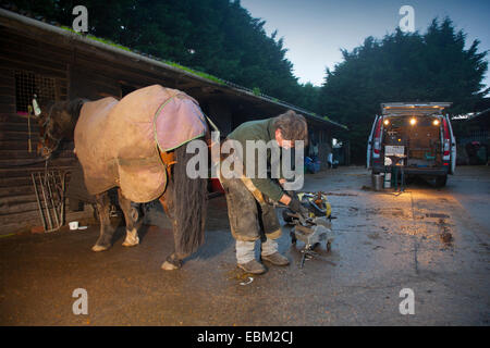 Hufschmied, Mike Moss, Godshill, Isle Of Wight, England, UK, Stockfoto