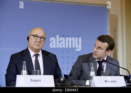 Berlin, Deutschland. 2. Dezember 2014. Begleiten Sie Pressekonferenz anlässlich der 47. Deutsch-französischer Finanz- und Wirtschaftsrat mit Bundesfinanzminister Wolfgang SchŠuble und Wirtschaftsminister Sigmar Gabriel und ihren französischen Kollegen Michel Sapin und Emmanuel Macron sowie Bundesbankpräsident Jens Weidmann und Anne Le Lorier, erster stellvertretender Gouverneur der Banque de France, auf 2December, 2014, in Berlin, Deutschland. Bildnachweis: Reynaldo Chaib Paganelli/Alamy Live-Nachrichten Stockfoto