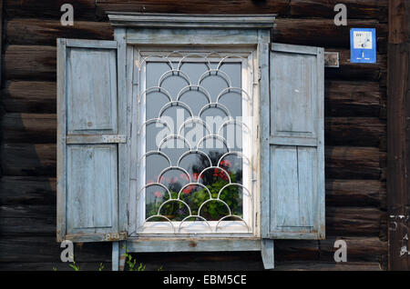 Detail von einem hölzernen Isba in Ulan-Ude, Sibirien Stockfoto