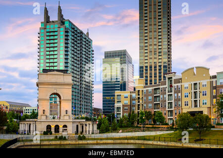 Skyline von Atlanta, Georgia, USA an Atlantic Station. Stockfoto