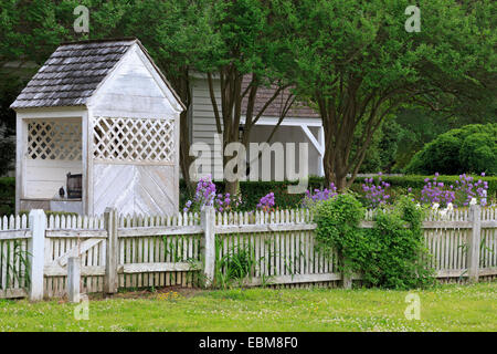 Garten in Colonial Williamsburg, Virginia, USA Stockfoto