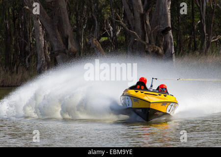 Strike Force verließ den Darling River in den Murray River bei Wentworth während des Ted Hurley Memorial Classic 2014 Stockfoto