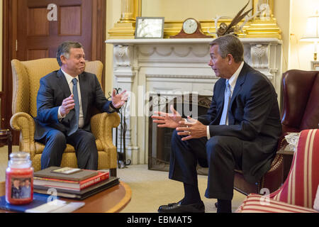 Washington DC, USA. 2. Dezember 2014. US Sprecher des Hauses John Boehner trifft sich mit König Abdullah II von Jordanien in seinem Büro auf dem US Capitol 2. Dezember 2014 in Washington, DC. Bildnachweis: Planetpix/Alamy Live-Nachrichten Stockfoto