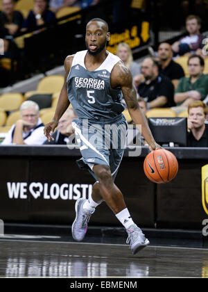 Orlando, FL, USA. 2. Dezember 2014. Georgia Southern Eagles bewachen Jelani Hewitt (5) während der 1. Hälfte Mens NCAA Basketball Spiel-Aktion zwischen den Georgia Southern Eagles und die UCF Knights im CFE Arena in Orlando, FL. © Csm/Alamy Live-Nachrichten Stockfoto