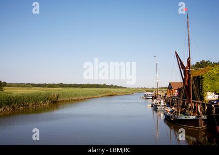 Flusses Alde in der Nähe von Snape Maltings, Suffolk, England Stockfoto