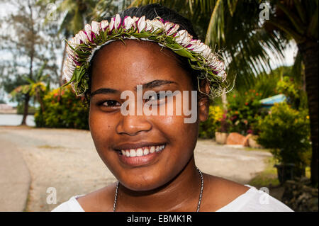 Mädchen mit Blumen im Haar, Yap-Insel, Caroline Inseln, Mikronesien Stockfoto