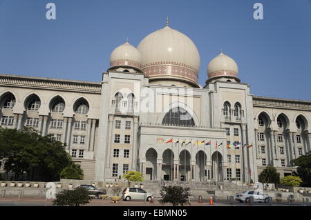 Palais de Justice Gebäude in Putrajaya, Malaysia. Freuen Sie sich auf die malaysische Berufungsgericht und Bundesgericht. Stockfoto