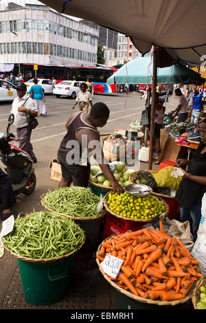 Mauritius, Port Louis, Ort Victoria Square, Straßenmarkt, Gemüse stall Stockfoto