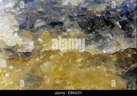 Steinsalz mit blaue Färbung Störungen, Deutschland, Niedersachsen Stockfoto