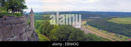 Blick von der Festung Königstein auf Elbe und Elbsandsteingebirge, Deutschland, Sachsen, Festung Koenigstein, Königstein Stockfoto