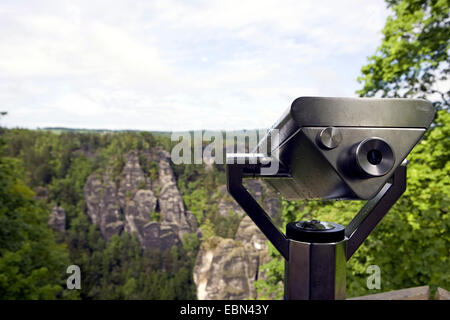 Besucher-Teleskop auf der Bastei, Nationalpark Sächsische Schweiz, Deutschland, Sachsen, Bastei, Rathen Stockfoto