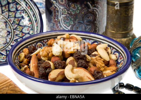 Eine Mischung aus Nüssen, die in den arabischen Ländern beliebt Stockfoto