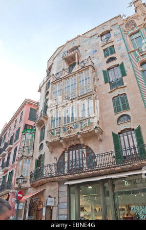 Palma De Mallorca, Mallorca, Spanien - 16. Februar 2013: alte Clinica Dental [baut in Jugendstil, Art déco oder Modernista Sty Stockfoto