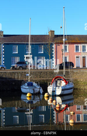 Aberaeron, Wales, UK. 3. Dezember 2014.  Kaltes Wetter, ruhige See und klaren Bedingungen in Aberaeron Hafen, Wales, UK - John Gilbey/Alamy Live News 3. Dezember 2014 Bildnachweis: John Gilbey/Alamy Live News Stockfoto