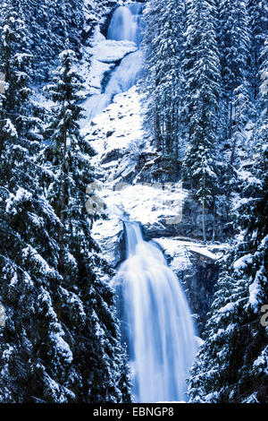 Krimmler Wasserfälle im Winter, Österreich, Tirol, Nationalpark Hohe Tauern, Krimmler Stockfoto