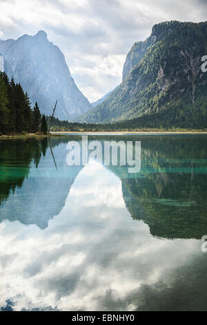 Lago di Dobiacco, Toblacher See InDolomite Alpen, Italien, Europa Stockfoto