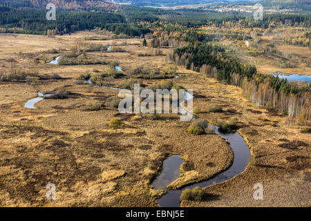 Luftbild Meadering Fluss und Hochmoor, Tschechische Republik, Sumava Nationalpark Stockfoto