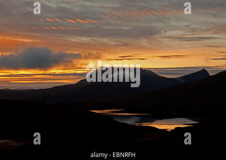 Sonnenuntergang über Ben More Coigach Stockfoto