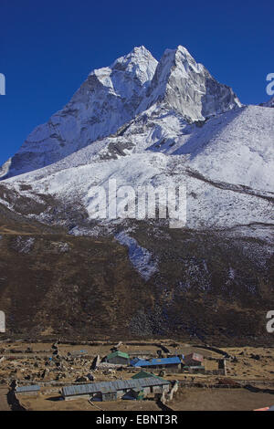 Blick vom Dingboche auf Ama Dablam, Nepal, Himalaya, Khumbu Himal Stockfoto