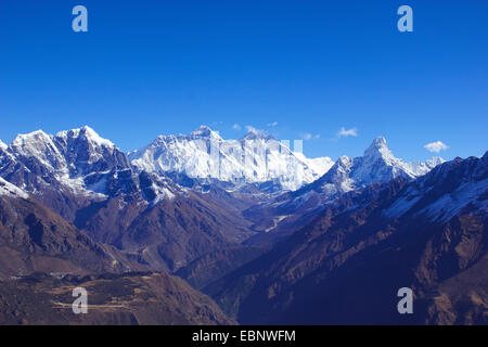 Taboche, Nuptse, Mount Everest, Lhotse und Ama Dablam. Blick von oben Kongde Hotel, Nepal, Khumbu Himal Stockfoto