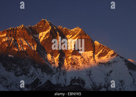 Lhotse im Abendlicht, Chhukhung, Khumbu Himal, Himalaya, Nepal Stockfoto