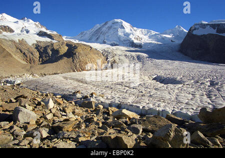 Blick über Thr Gornergletscher auf die Monte-Rosa-Gruppe auf der rechten Dfourspitze 4633,9 m, Schweiz, Wallis, Matterhorngebiet Stockfoto