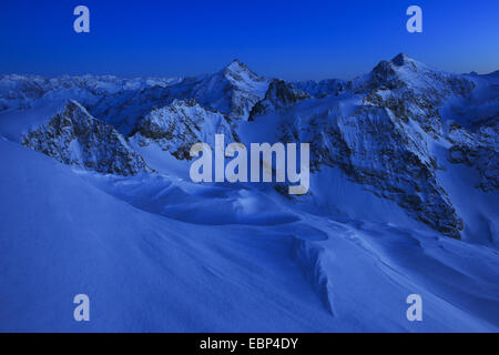 Blick vom Titlis zum Fleckistock und Sustenhorn im Winter, Schweiz Stockfoto