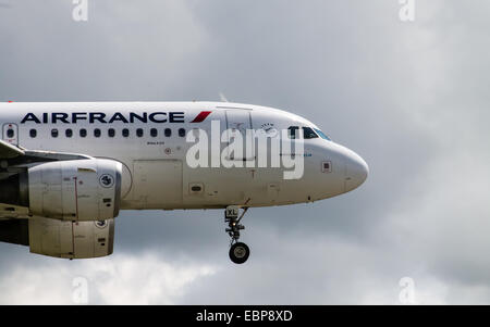 Air France Airbus A319, Manchester International Airport landen. Stockfoto