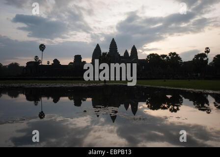 Sonnenaufgang über dem Ankor Wat in Kambodscha Stockfoto