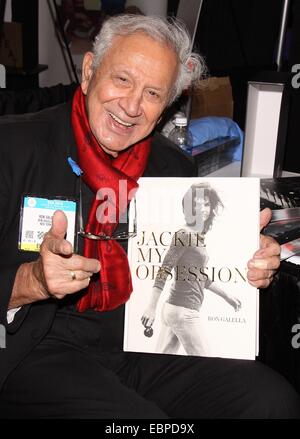 BookCon 2014 bei der Jacob K. Javits Convention Center - innen mit: Ron Galella Where: New York, New York, Vereinigte Staaten von Amerika bei: 31. Mai 2014 Stockfoto