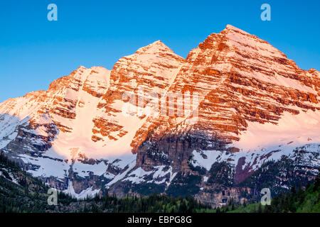 Nahaufnahme von Maroon Bells, Gipfel einer der berühmtesten Berg Amerikas Stockfoto