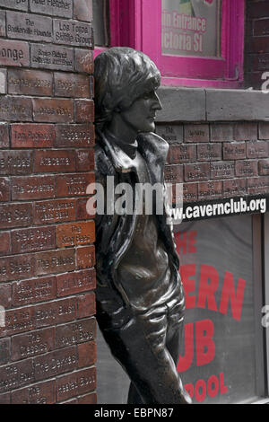 Statue von John Lennon, Mathew Street, Liverpool, Merseyside, England, Vereinigtes Königreich, Europa Stockfoto