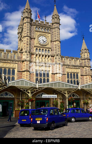 Bristol Temple Meads Bahnhof mit Taxis auerhalb, Bristol, England, Vereinigtes Königreich, Europa Stockfoto