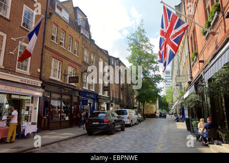 Monmouth Street in der Nähe von Seven Dials in Covent Garden, London, England, Vereinigtes Königreich, Europa Stockfoto