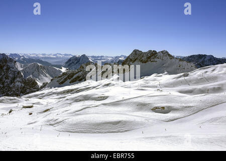 Blick von der Zugspitze auf die Alpen, Deutschland, Bayern, Oberbayern, Oberbayern Stockfoto
