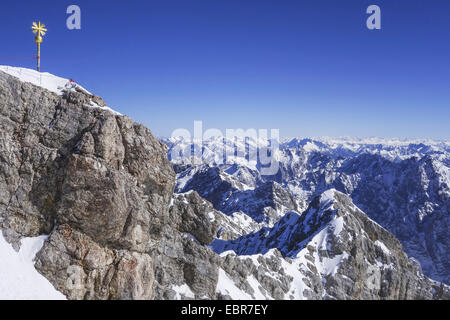 Blick von der Zugspitze auf die Alpen, Deutschland, Bayern, Oberbayern, Oberbayern Stockfoto