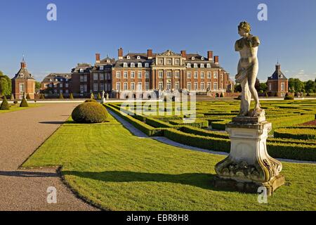 Schloss Nordkirchen mit Palast Garten, größte Schloss auf einem See von Westfalen, Deutschland, Nordrhein-Westfalen, Nordkirchen Stockfoto