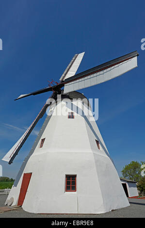 die einzige Windmühle auf der Insel, die noch gehen, Dänemark, Bornholm, Arsdale Stockfoto