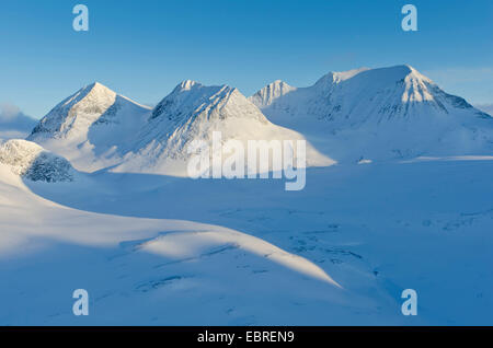 Snowy Mountains von Stuor Reaiddßvßggi, Schweden, Lappland, Norrbotten, Kebnekaisefjaell Stockfoto