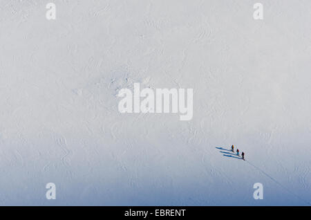 Ski Wanderer im verschneiten Stuor Reaiddßvßggi Tal, Schweden, Lappland, Norrbotten, Kebnekaisefjaell Stockfoto