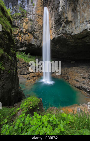 Wasserfall am Klausenpass, Schweiz, Glarus Stockfoto